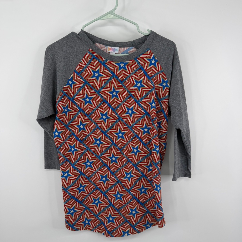 LuLaRoe Randy Baseball Tee Womens Sz M Gray Red Blue Stars 3/4 Sleeve Patriotic